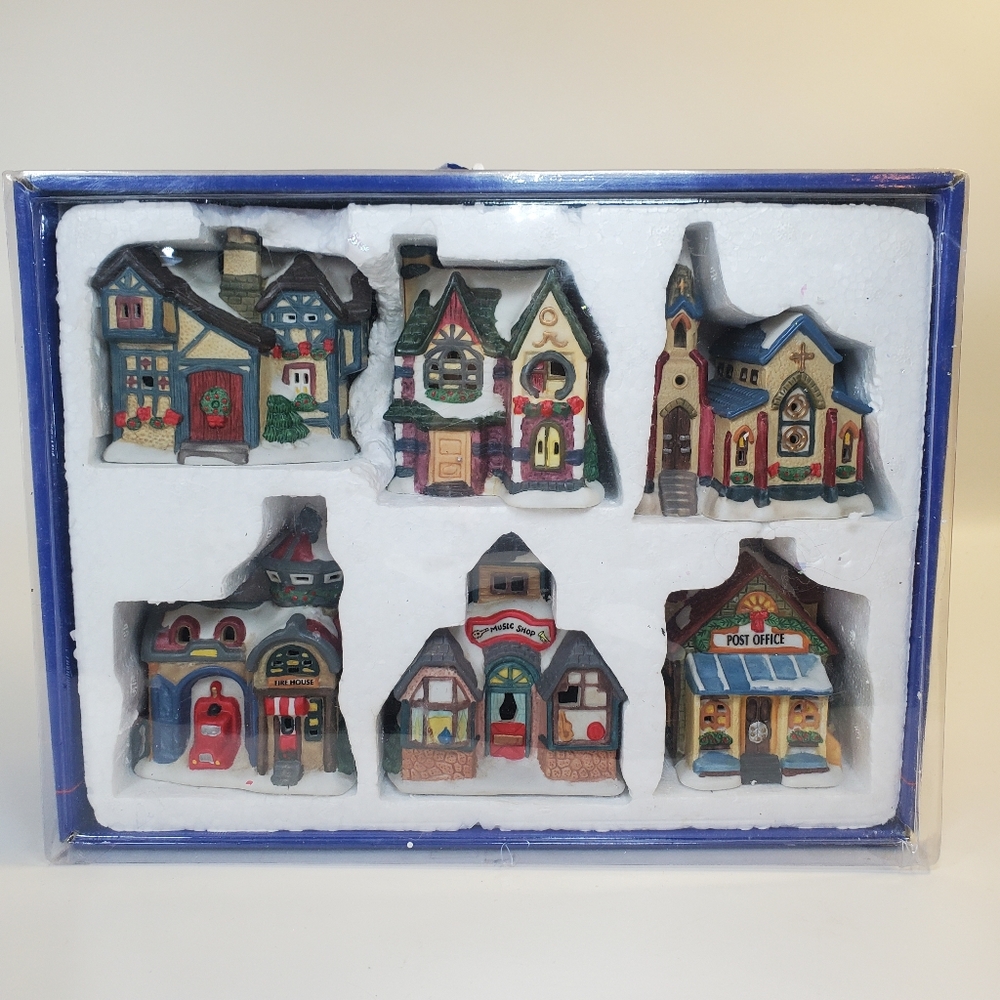 Set of 6 Vintage Hoilday Time Hand Painted Christmas House Village Original Box